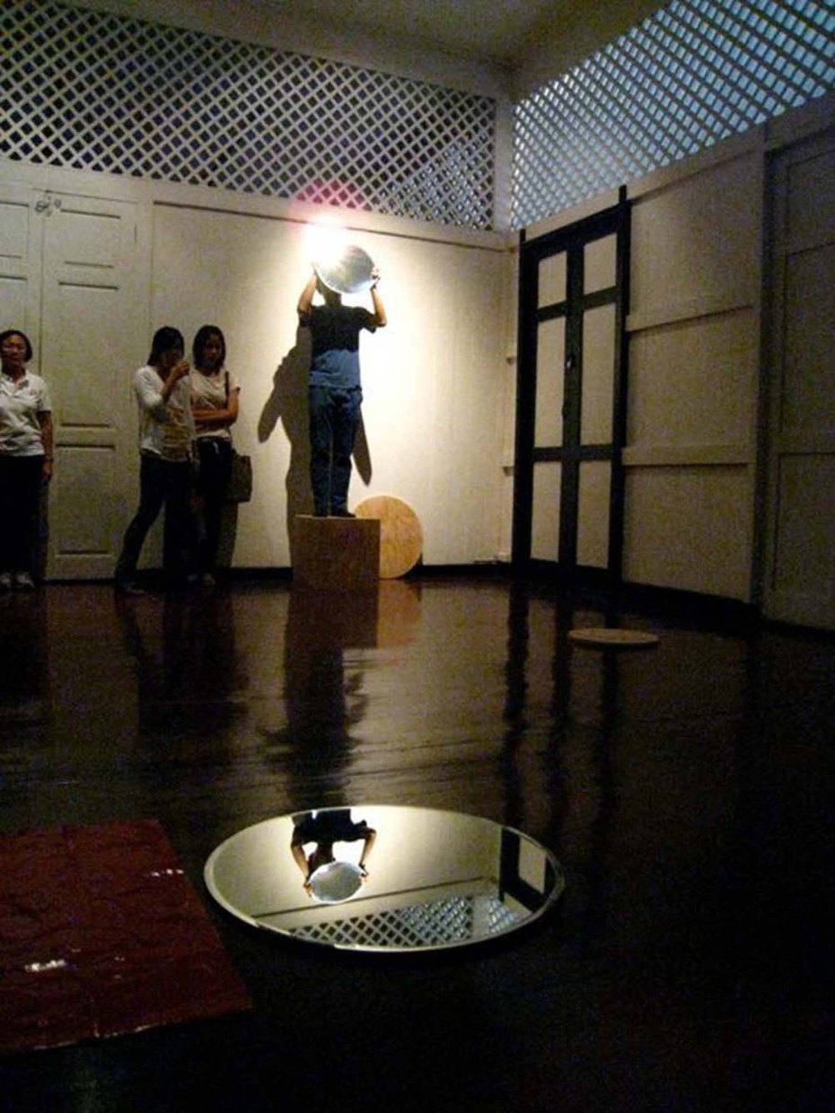 henry-tan-performance-with-chitti-kasemkitvatana-fall-silent-mysterious-flights-august-2012